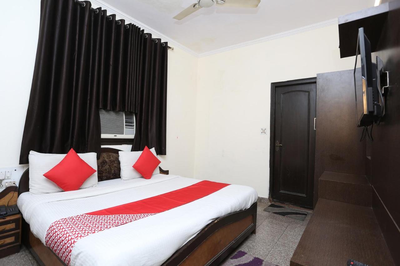 OYO 8188 Vardhmaan Inn Delhi  Buitenkant foto
